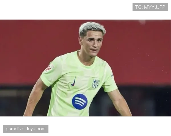 加维家庭生活首度曝光:揭秘巴萨新星背后的温馨日常与成长故事 加维家庭生活首度曝光:揭秘巴萨新星背后的温馨日常与成长故事