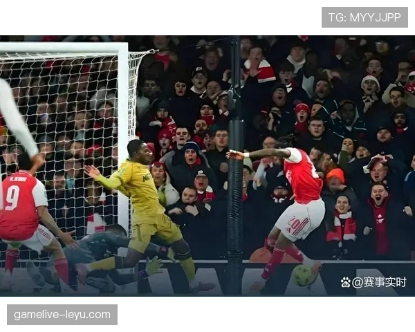 扑救大师:揭秘足球门将如何在关键时刻保持冷静与稳定 扑救大师:揭秘足球门将如何在关键时刻保持冷静与稳定