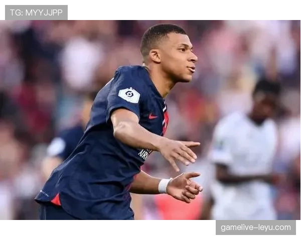 马尔基尼奥斯伤愈复出,防线实力显著提升引关注 马尔基尼奥斯伤愈复出,防线实力显著提升引关注